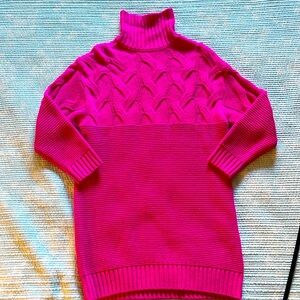 Super soft Callahan cable-knit turtleneck sweater dress size small, never worn.